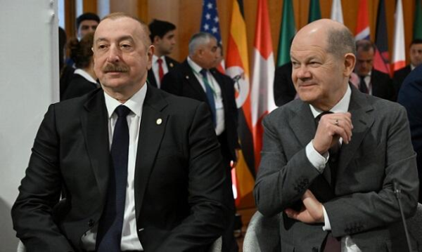 İlham Əliyevlə Şoltsun təkbətək görüşü başladı